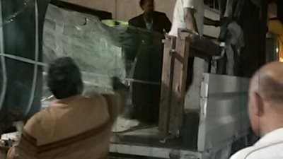 18 صورة ترصد فك ونقل منبر مسجد أبو بكر مزهر الأثري لمخازن القلعة