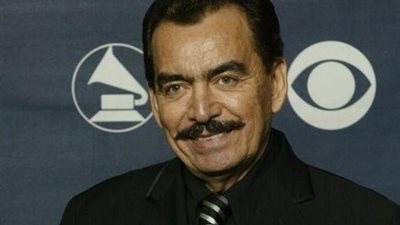 وفاة المغني المكسيكي خوان سباستيان عن 64 عاما