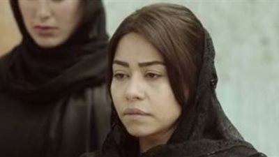 شيرين عبد الوهاب تستعين بـ«البودي جارد» لتأمين عزاء والدها