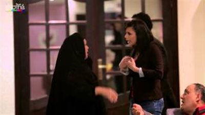 بالفيديو.. لحظة هروب جدة العريس بعد إجبار حفيدها على الزواج