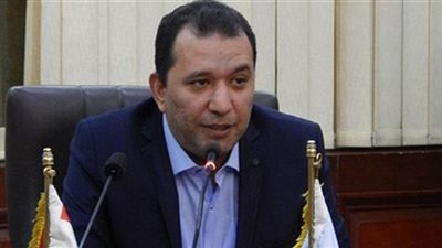 محافظ الأقصر: مشروع إنارة البر الغربي ينتهي قريبًا