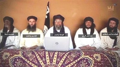 تنظيم موالٍ للقاعدة يتبنى قصف قاعدة عسكرية في شمال مالي