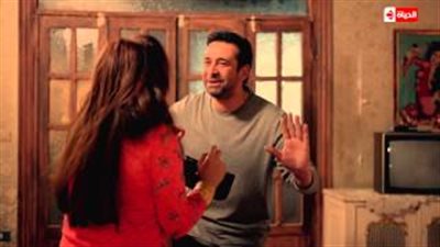 بالفيديو.. كريم عبد العزيز يلقن انتصار «علقة ساخنة» في «وش تاني»