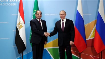 بوتين يهتم بلقاء السيسي على هامش القمة الأفريقية الروسية بسوتشي (صور)