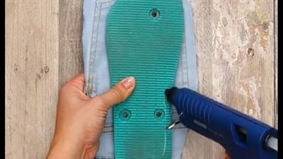 بمكونات بسيطة.. 8 خدع للتنظيف داخل المنزل (فيديو)