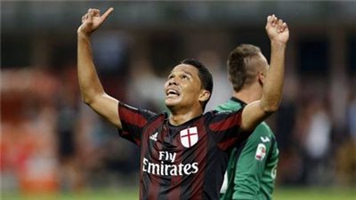 «باكا» يقود هجوم ميلان أمام «كييفو» في الدوري الإيطالي