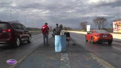 بالفيديو.. كرايسلر تتفوق على سيارة تويوتا