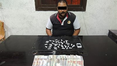 القبض على شخص أثناء قيامه بالترويج للمخدرات في بورسعيد