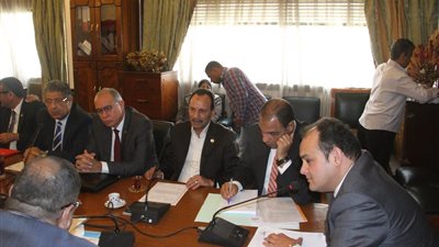 بالصور.. برلماني يحذر من تصفية إهمال شركة مواسير بورسعيد