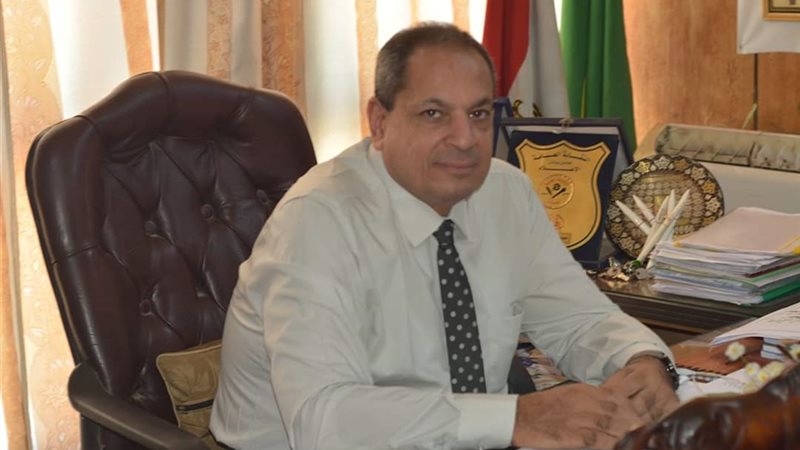 الدكتور محمود يوسف