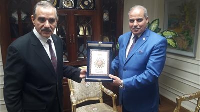 محافظ أسيوط يستقبل قيادات جامعة الأزهر لمناقشة التعاون بينهما (صور)