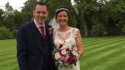 عريس يفقد حاسة الشم والتذوق والسمع في يوم زفافه (صور)