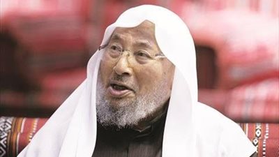 اتحاد القرضاوي حليف الطغاة والمستبدين.. قيادي بالثورة السودانية يكشف دور قيادات الاتحاد في دعم البشير ونظامه الإخواني.. وداعية إسلامي: ينادي بالحرية للإسلاميين فقط ويساند دور قطر التخريبي بالمنطقة