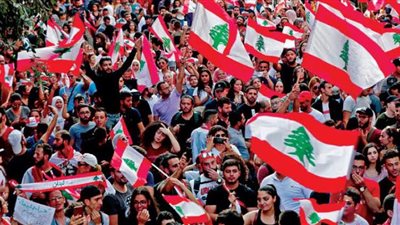 الاحتجاجات اللبنانية تتواصل في انتظار كلمة ميشال عون
