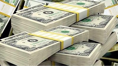 الدولار يواصل استقراره مقابل الجنيه.. ويسجل 717 قرشًا