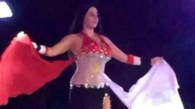 بلاغ للنائب العام يطالب بالتحقيق مع الراقصة صافيناز لإهانتها علم مصر