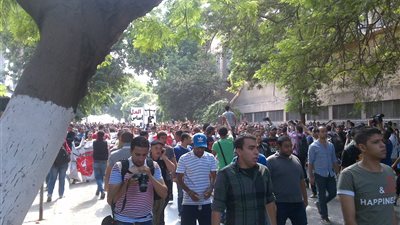 بالفيديو.. انطلاق مسيرة ألتراس أهلاوي من أمام النادي الأهلي إلى دار القضاء