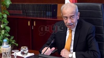 شريف إسماعيل يراس اجتماعا بالقيادات التنفيذية في بورسعيد