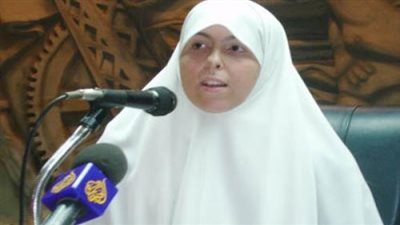 بلاغ للنائب العام ضد خديجة الشاطر لتهديد المصريين بالقتل