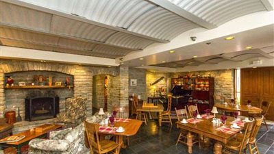 الإقامة في زنزانة والسعر نصف مليون دولار (صور)