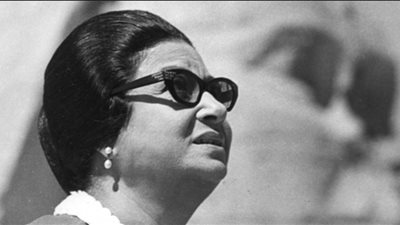 بالصوت.. فاروق يهدى أم كلثوم نيشان الكمال في ليلة العيد