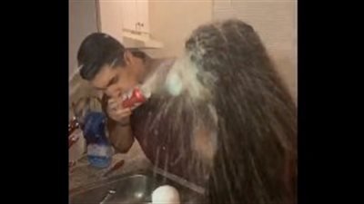 نهاية مؤلمة لفتاة دخلت في تحدٍ مع صديقها (فيديو)