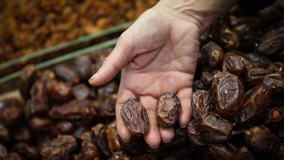 تمور إسرائيل تتسلل إلى موائد المغاربة في رمضان