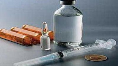 أستاذ مناعة: الحقن غير المعقمة تنقل فيروس إيبولا