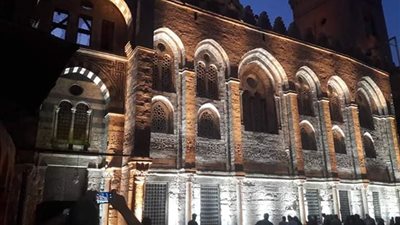 بدء تشغيل نظام الإضاءة الجديد بمجموعة قلاوون في شارع المعز