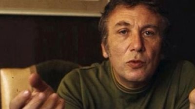 نزار قبانى.. محامى المرأة 50 عاما