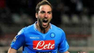 بالفيديو.. «نابولي» يتقدم بهدف أمام «باليرمو» بالشوط الأول