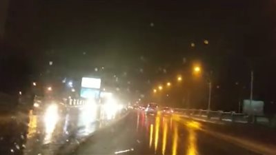 بالفيديو.. أمطار غزيرة بالقاهرة والجيزة