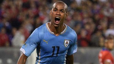 بيراميدز يقترب بقوة من ضم مهاجم منتخب أوروجواي