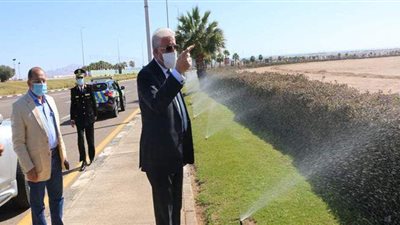 محافظ جنوب سيناء يتفقد شبكة ري المساحات الخضراء