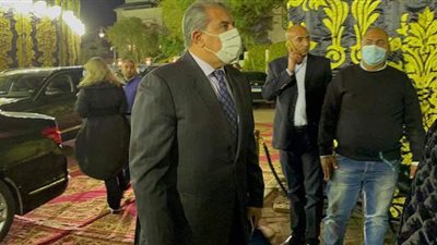 طاهر أبو زيد وماجد المصري ومدحت العدل في عزاء محمد الصغير | فيديو وصور