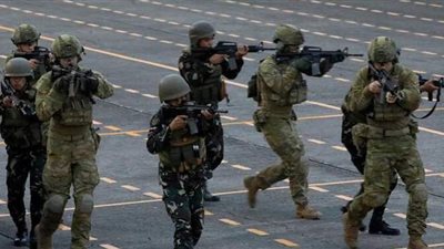 الجيش الإسرائيلي يقتل فلسطينيا بزعم محاولة تنفيذه عملية طعن