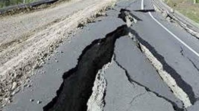 بسبب عاصفة شتوية.. انهيار الطريق السريع في كاليفورنيا