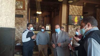 حملة على مطاعم أسيوط لمتابعة الإجراءات الاحترازية لمواجهة كورونا | صور