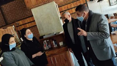 سكرتير مساعد الإسكندرية يُغلق ٤ مقاهٍ ويحرر ١٥ محضراً لمخالفات متنوعة