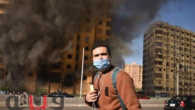 10 صور ترصد تجدد اشتعال النيران في مخزن الأحذية بفيصل