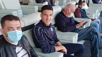 الإسماعيلي يضم أحمد العش 6 أشهر عقب التوقيع للأهلي | صور