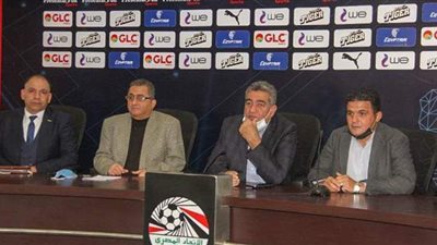 أحمد مجاهد يعد رؤساء لجان الحكام الفرعية بتذليل كل العقبات