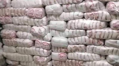 التحفظ على 17 طن سكر تمويني مدعم داخل مركز تعبئة بالبحيرة