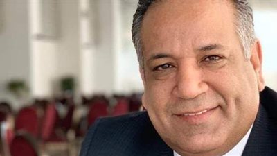 رجال الأعمال واتحاد المقاولين يُناقشان مشاكل صناعة الأسمنت المتراكمة