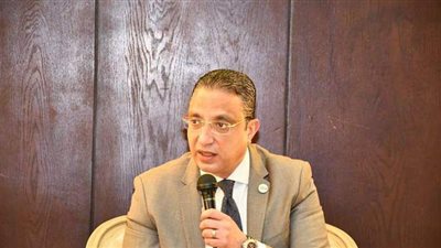 محافظ الفيوم يراجع خطط تطوير القرى المنضمة لمبادرة حياة كريمة