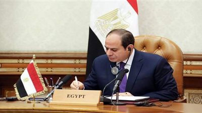 السيسي يشدد على أهمية العمل الجماعي في إطار الأخوة العربية.. استعادة الاستقرار بدول المنطقة.. والوقوف صفا واحدا لنبذ الفرقة