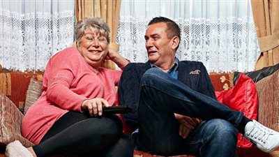 صاحب المقاطع المضحكة.. طاقم 