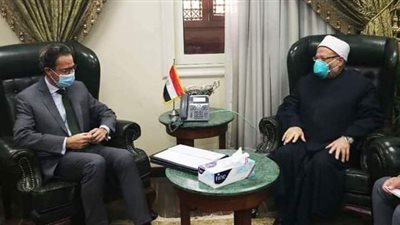 السفير الفرنسي لمفتي الجمهورية: الرسوم المسيئة للنبي 