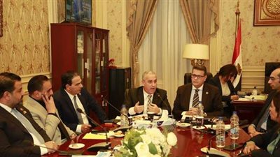 النائب أيمن أبو العلا: الصحف القومية تتناول الإنجازات بشكل سطحي