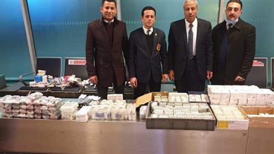 إحباط محاولتين لتهريب أدوية على رحلات تركيا بمطار القاهرة